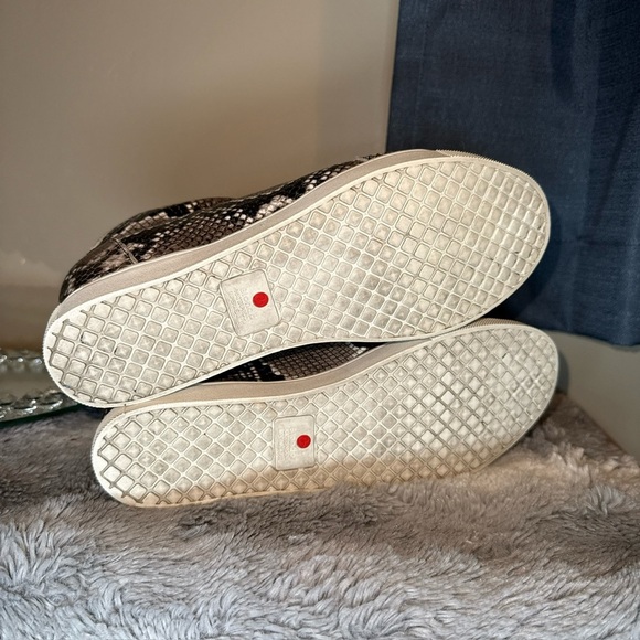 Blondo Mob Wife Y2K Sz 8 Waterproof Snake Animal Print Hidden Wedge Sneakers - Picture 7 of 8